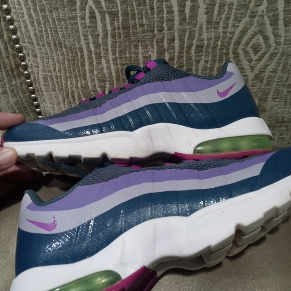Nike Air Max 95 Athletic Shoes/Sneakers - Picture 2 of 14